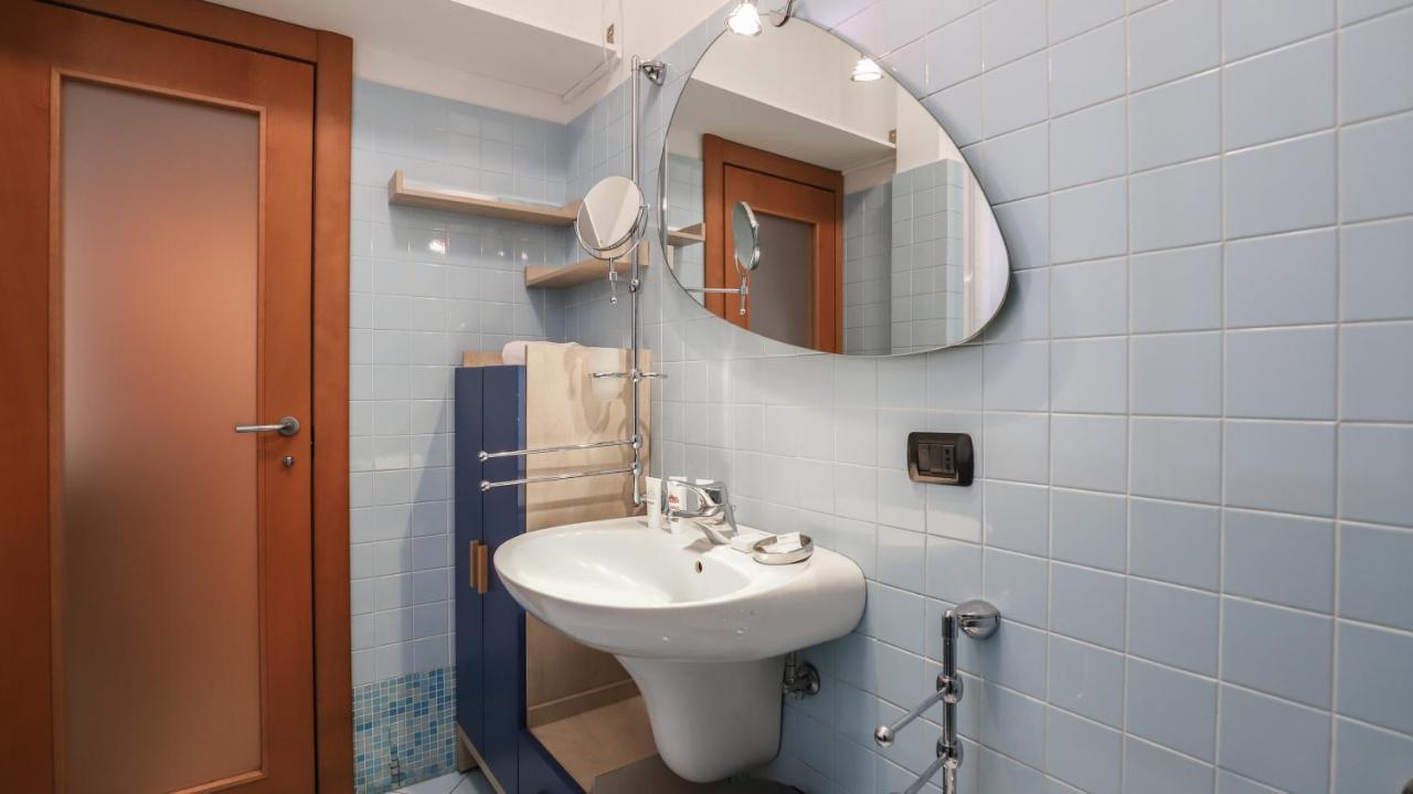 Italianway - Dei Tulipani 4 Apartment Милано Екстериор снимка